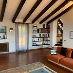 Villa Crevari By Holiday World